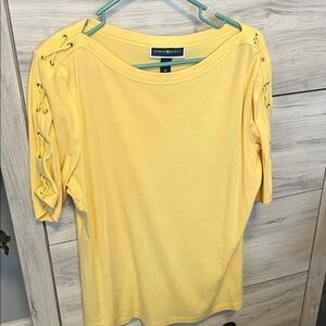 Yellow short sleeve shirt
